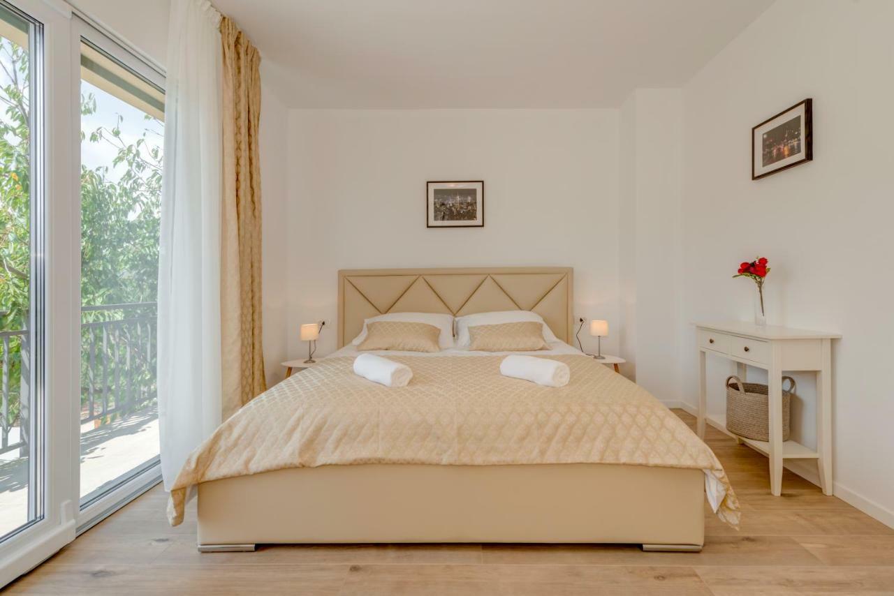 Villa Nika Bisko Bagian luar foto